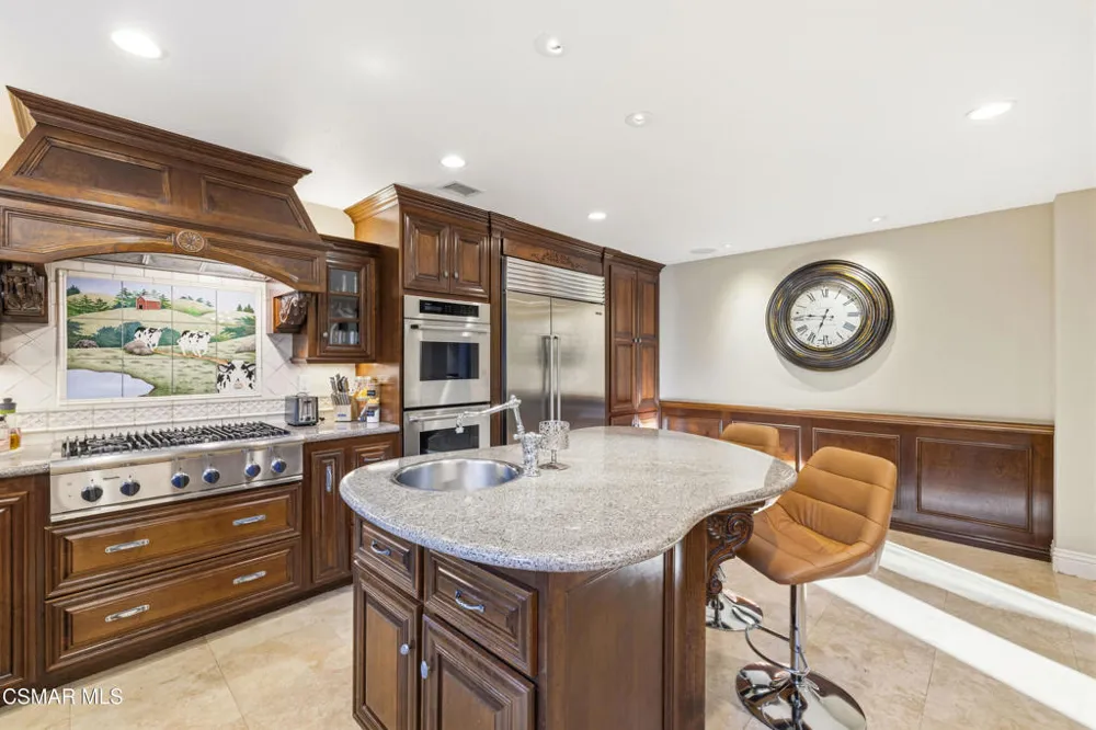 4901 Pathfinder Avenue Westlake Village, CA 91362