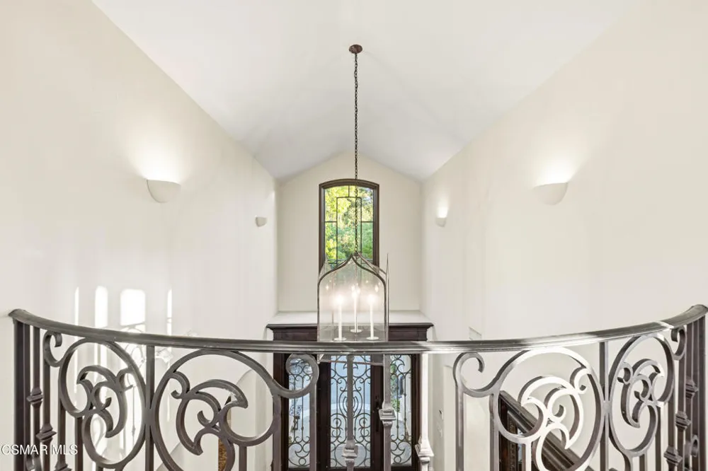4901 Pathfinder Avenue Westlake Village, CA 91362