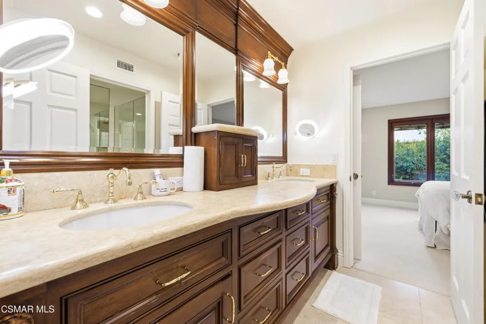 4901 Pathfinder Avenue Westlake Village, CA 91362