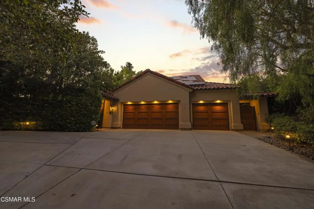 4901 Pathfinder Avenue Westlake Village, CA 91362