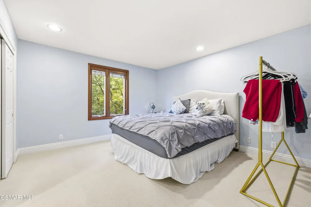 4901 Pathfinder Avenue Westlake Village, CA 91362