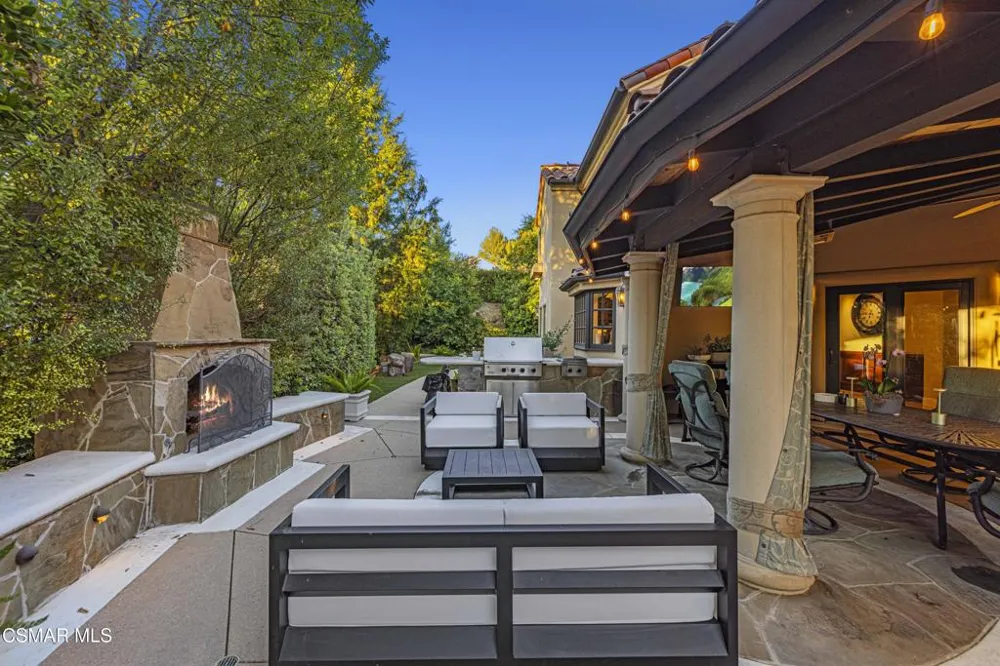 4901 Pathfinder Avenue Westlake Village, CA 91362