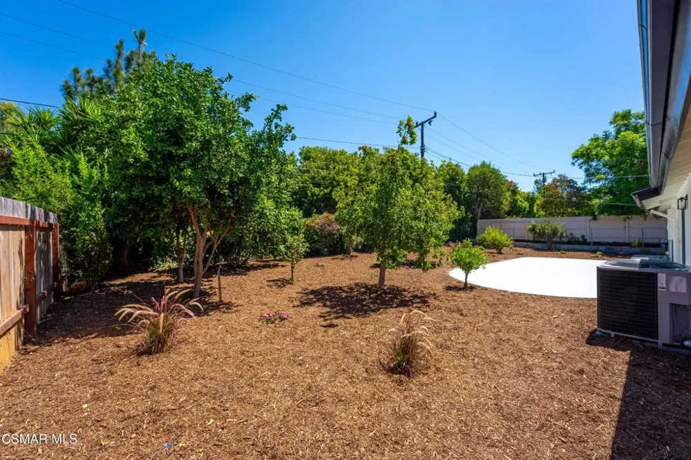 15 Teasdale Street Thousand Oaks, CA 91360