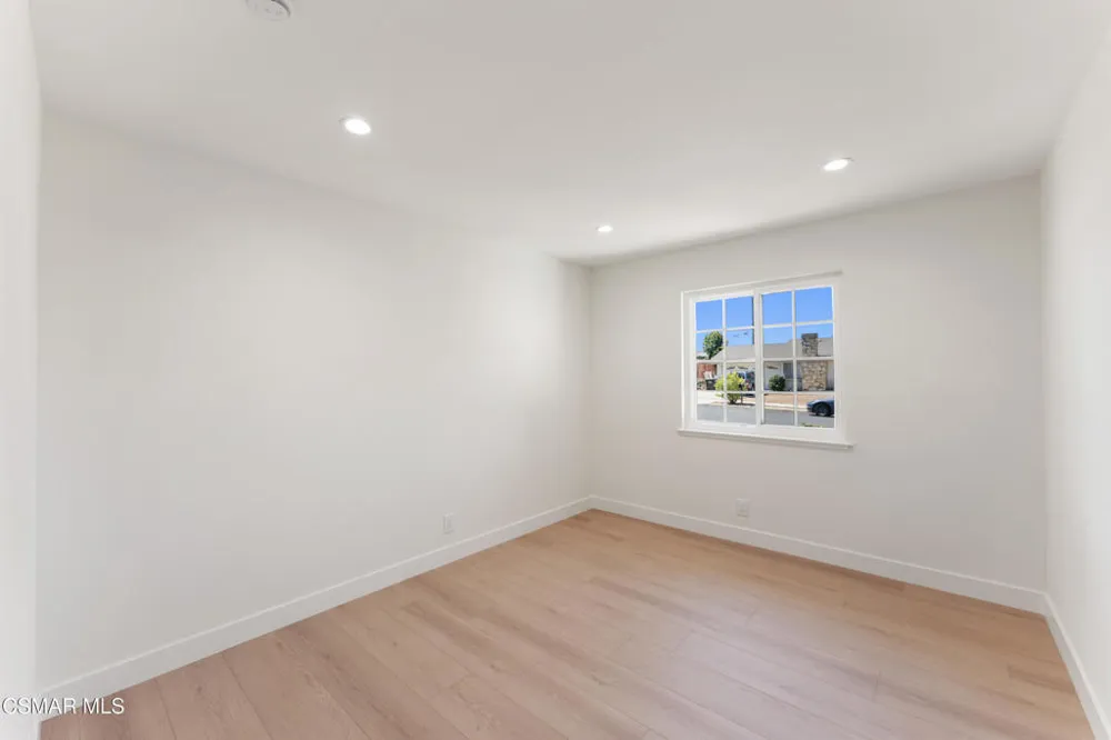 15 Teasdale Street Thousand Oaks, CA 91360
