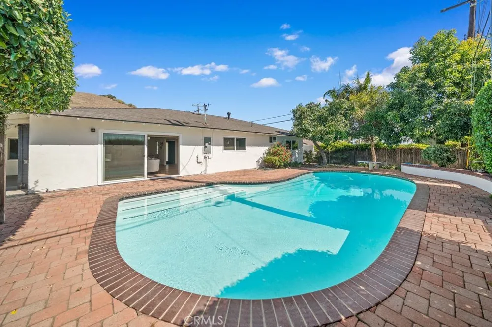 1314 Ameluxen Ave Hacienda Heights, CA 91745