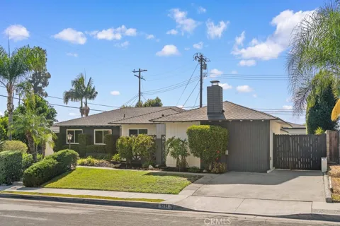 1314 Ameluxen Ave
