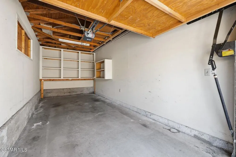 2731 Erringer Road #17 Simi Valley, CA 93065