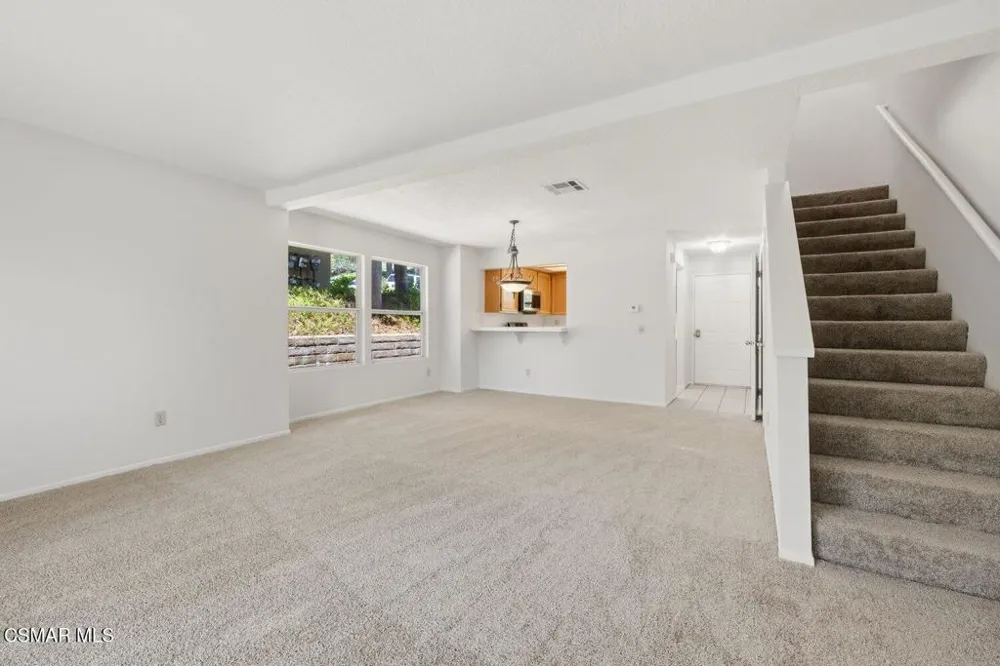 2731 Erringer Road #17 Simi Valley, CA 93065