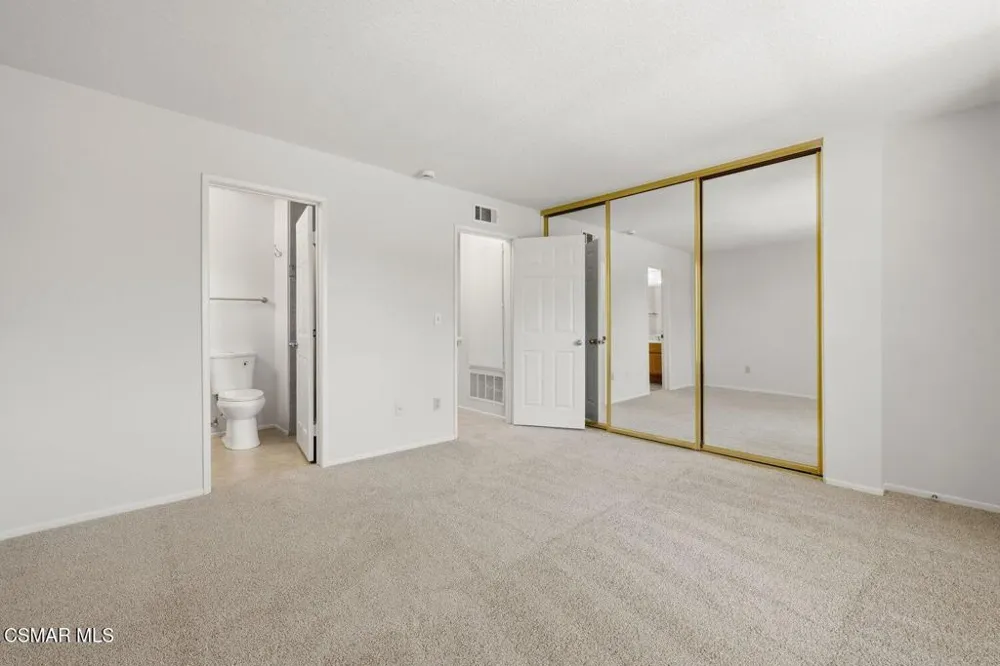 2731 Erringer Road #17 Simi Valley, CA 93065