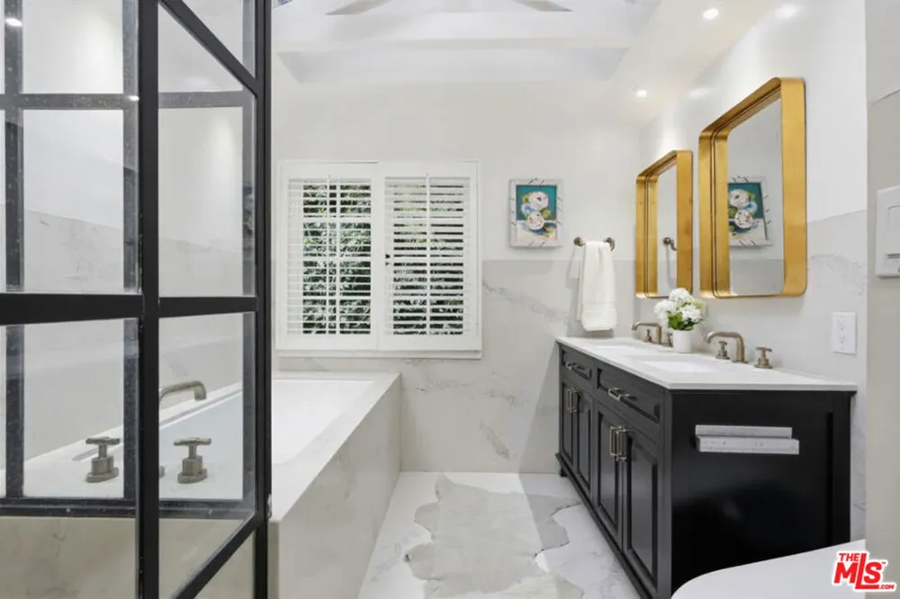 8809 Evanview Drive Los Angeles, CA 90069