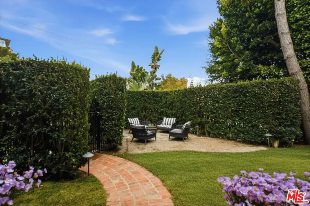 8809 Evanview Drive Los Angeles, CA 90069
