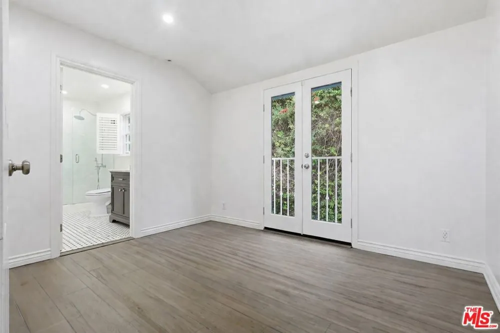 8809 Evanview Drive Los Angeles, CA 90069