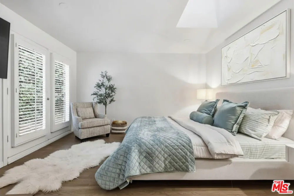 8809 Evanview Drive Los Angeles, CA 90069