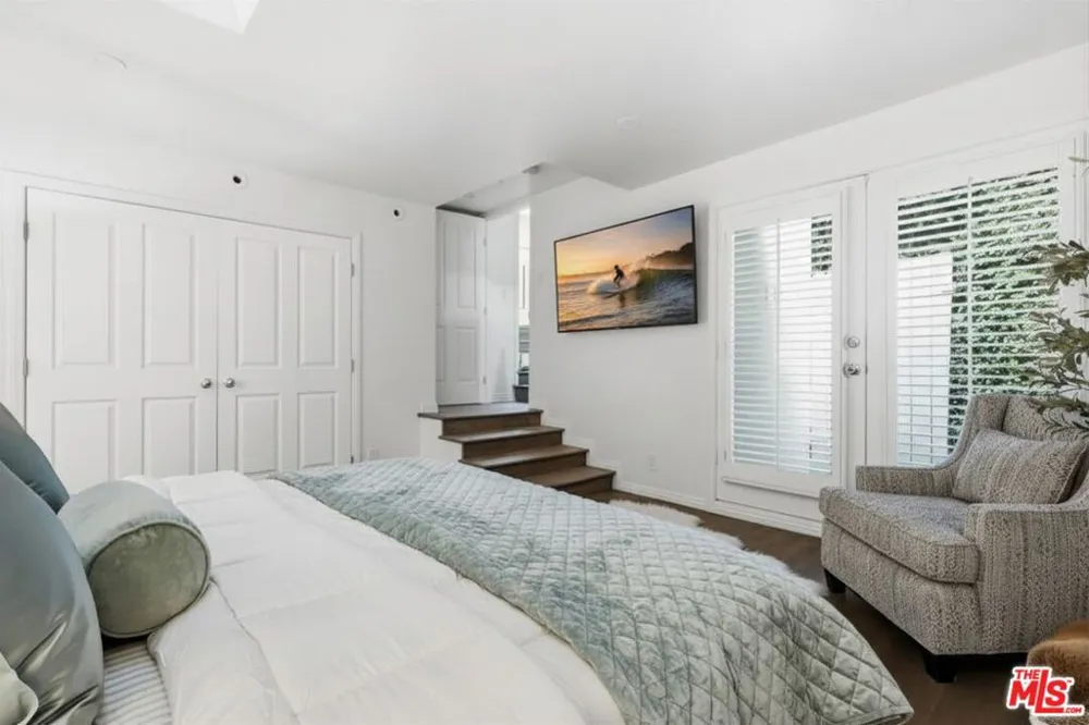8809 Evanview Drive Los Angeles, CA 90069