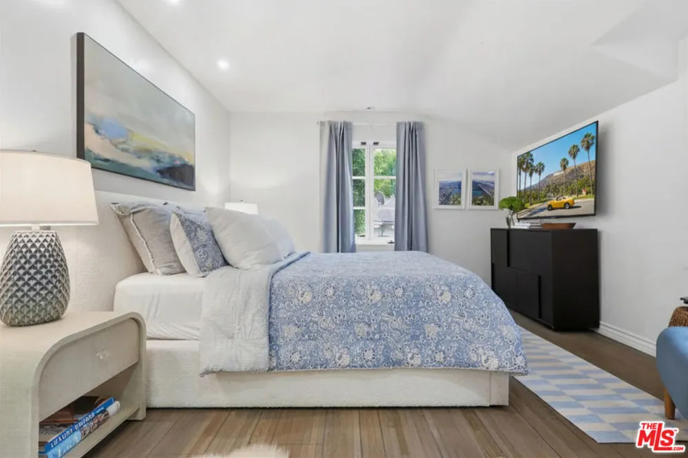 8809 Evanview Drive Los Angeles, CA 90069