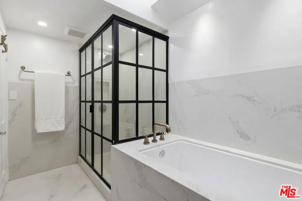 8809 Evanview Drive Los Angeles, CA 90069