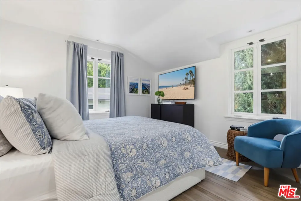 8809 Evanview Drive Los Angeles, CA 90069