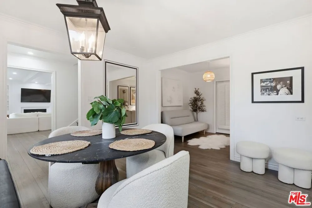 8809 Evanview Drive Los Angeles, CA 90069