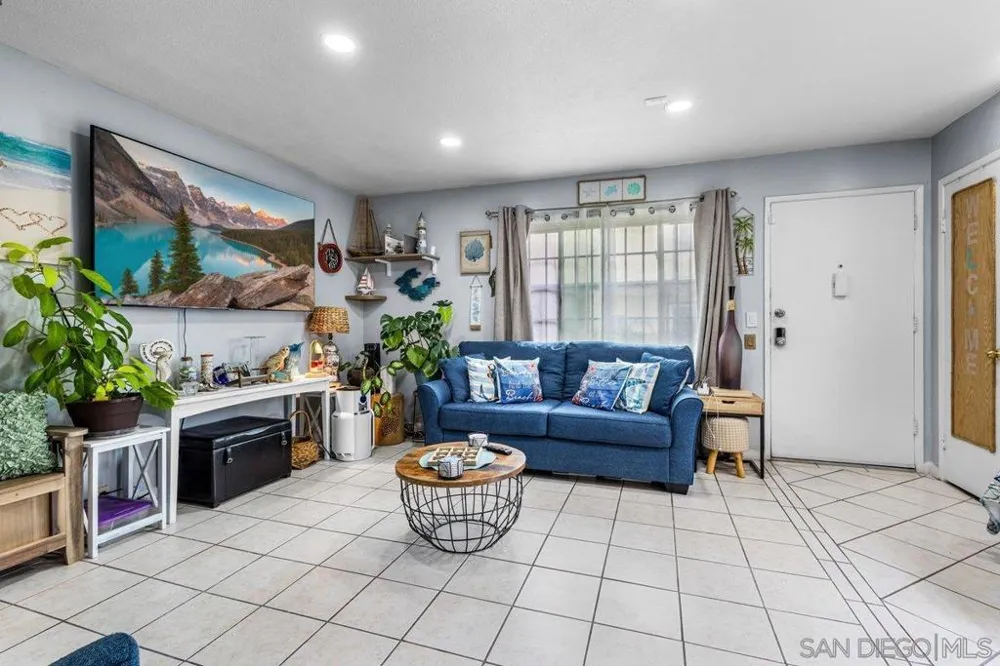 238 Regency Ct #C Chula Vista, CA 91911