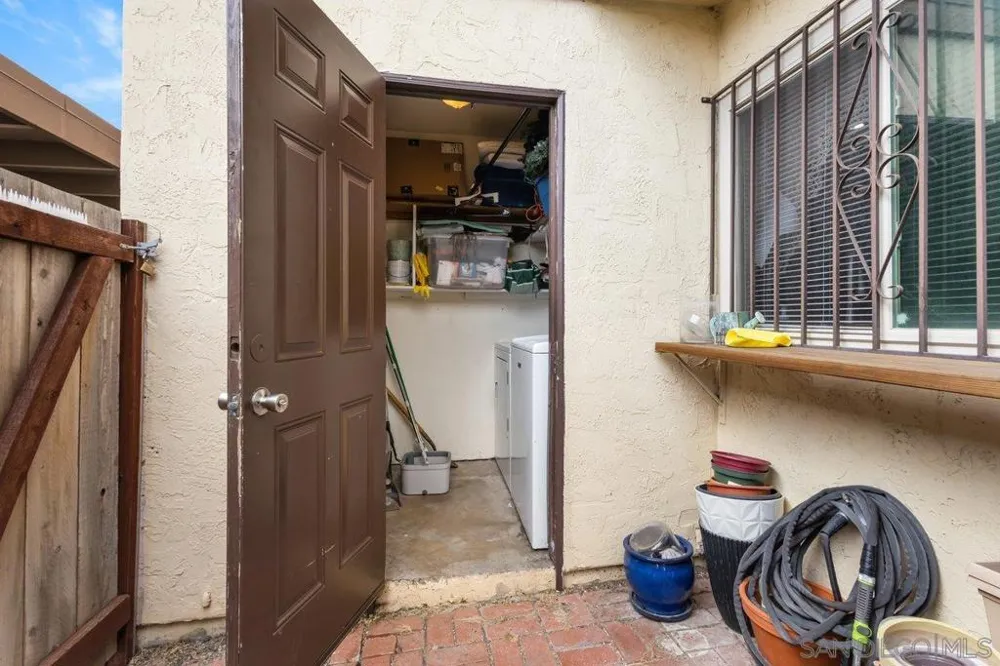 238 Regency Ct #C Chula Vista, CA 91911