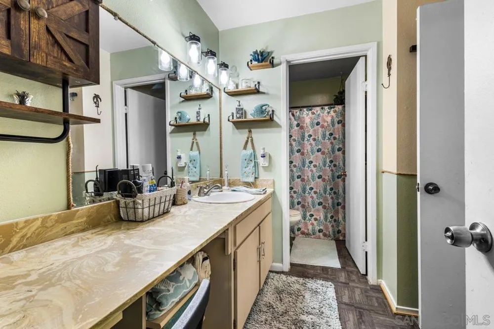 238 Regency Ct #C Chula Vista, CA 91911