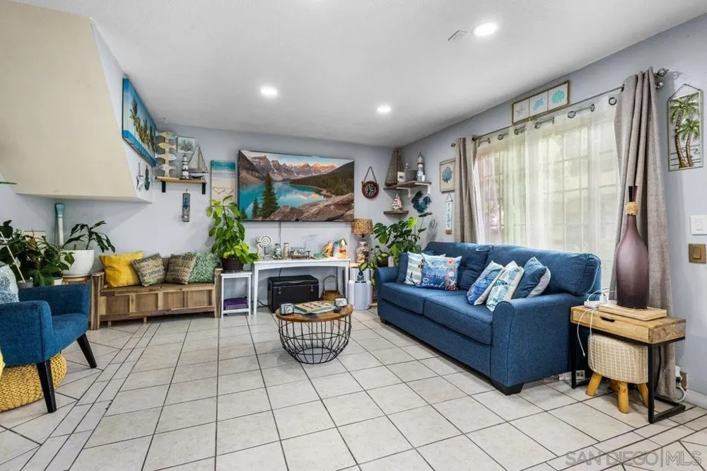 238 Regency Ct #C Chula Vista, CA 91911