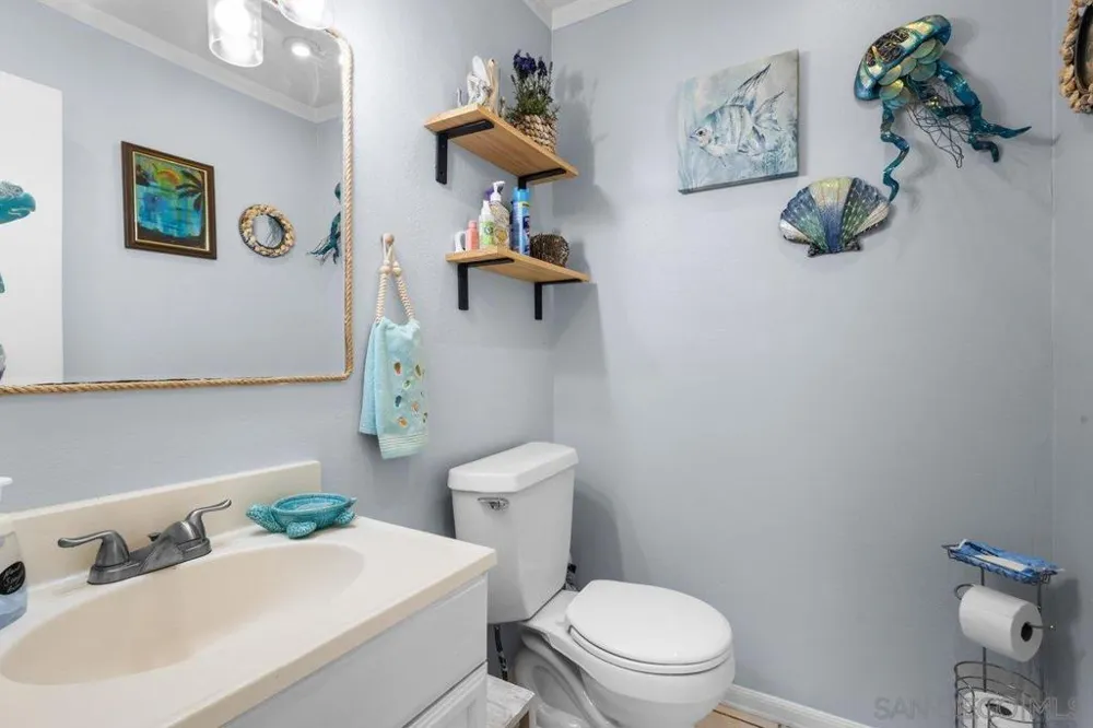 238 Regency Ct #C Chula Vista, CA 91911