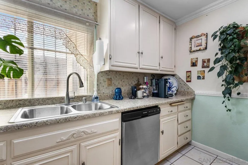 238 Regency Ct #C Chula Vista, CA 91911