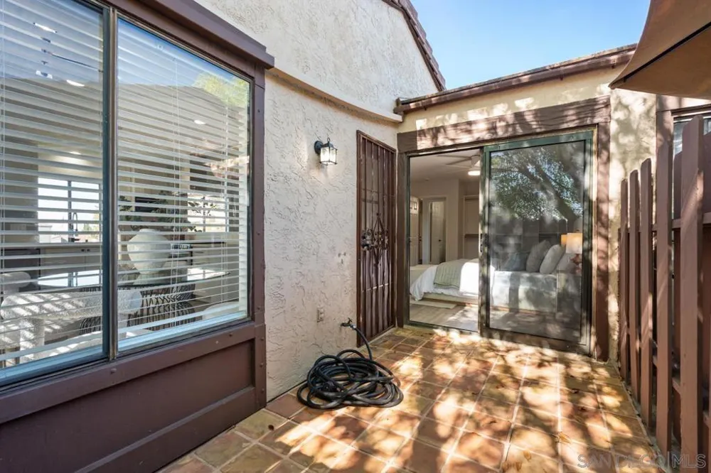 2053 Golden Circle Dr Escondido, CA 92026