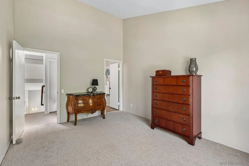 4885 Tinasa Way San Diego, CA 92124