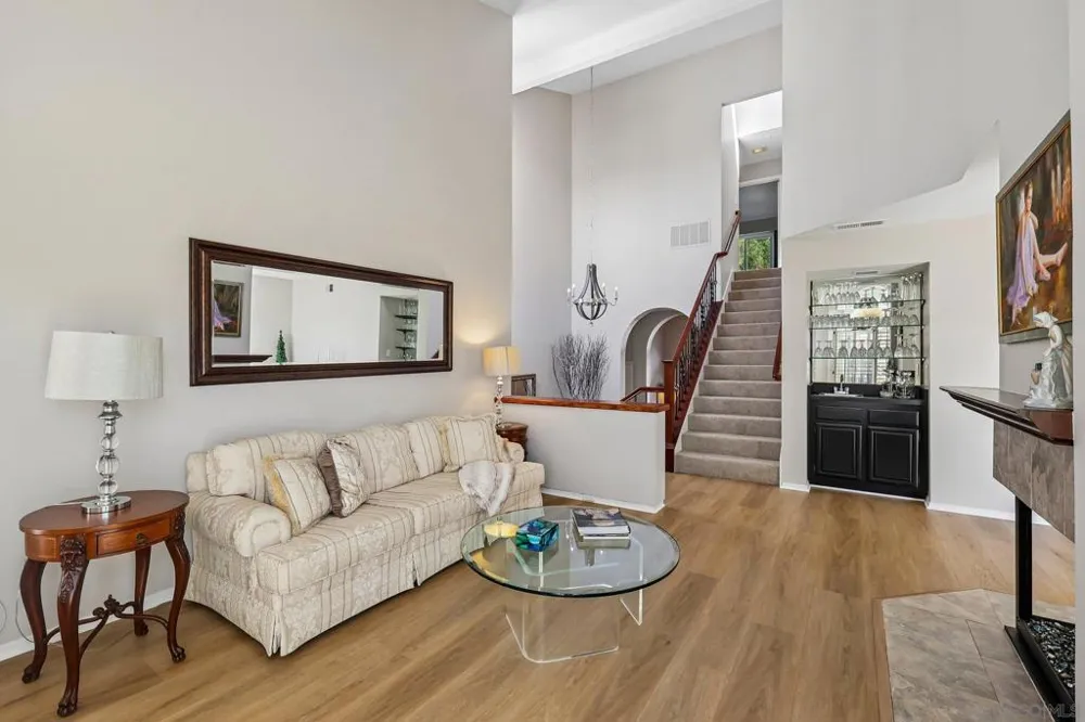 4885 Tinasa Way San Diego, CA 92124
