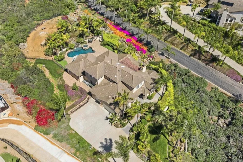708 Vista Canyon Vista, CA 92084