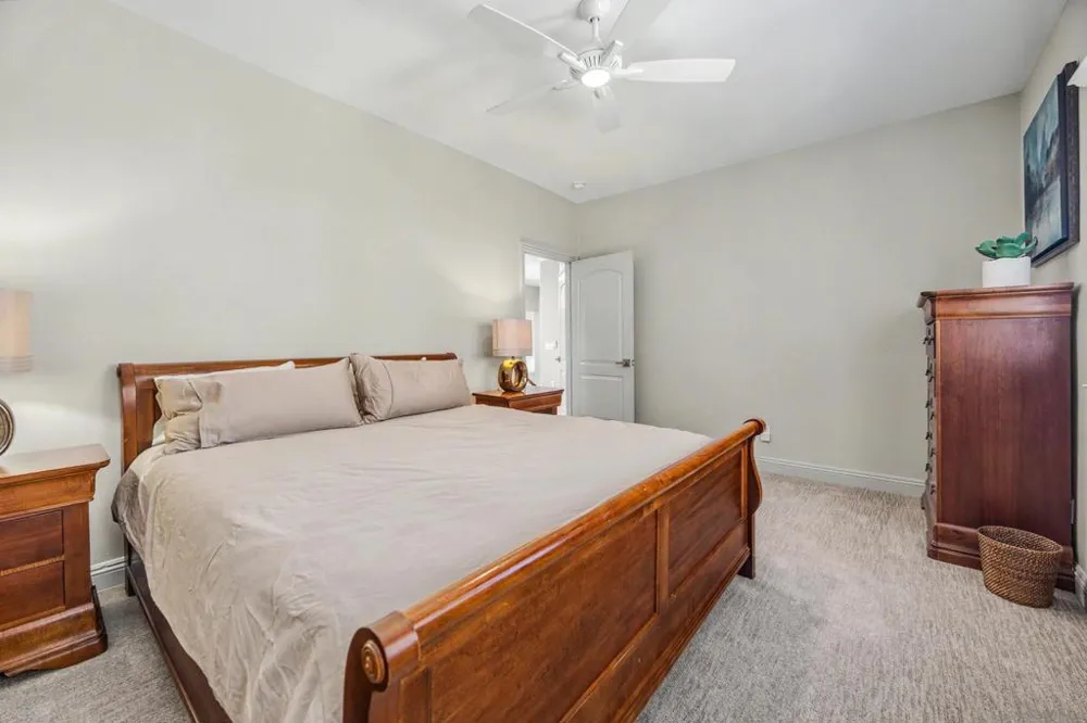 708 Vista Canyon Vista, CA 92084