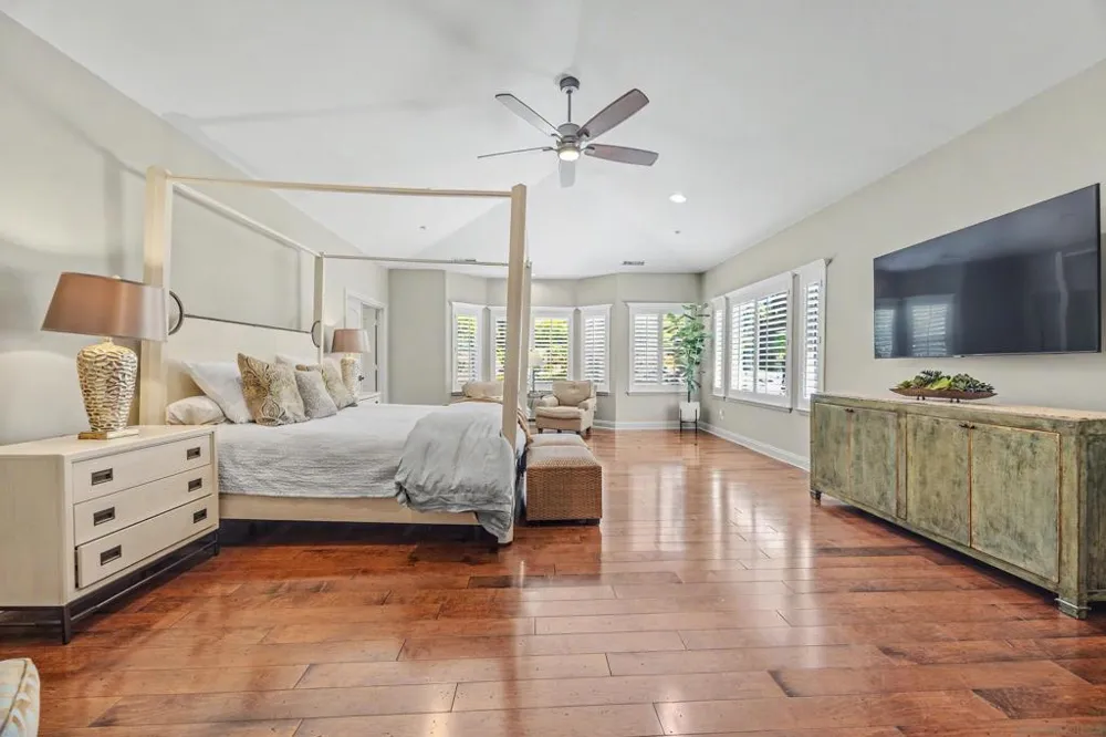 708 Vista Canyon Vista, CA 92084