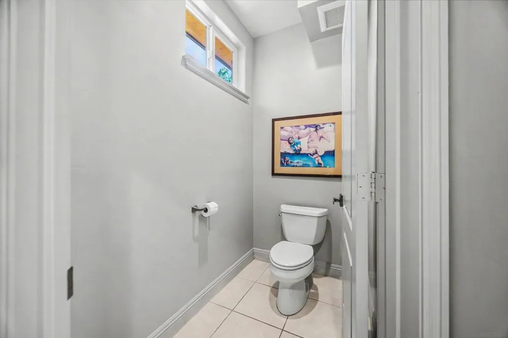 708 Vista Canyon Vista, CA 92084