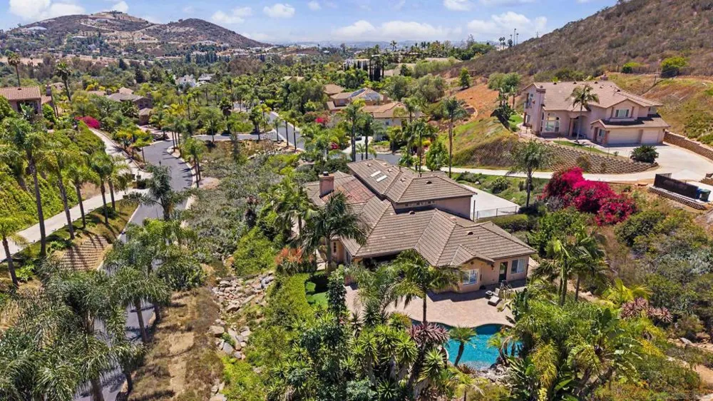 708 Vista Canyon Vista, CA 92084
