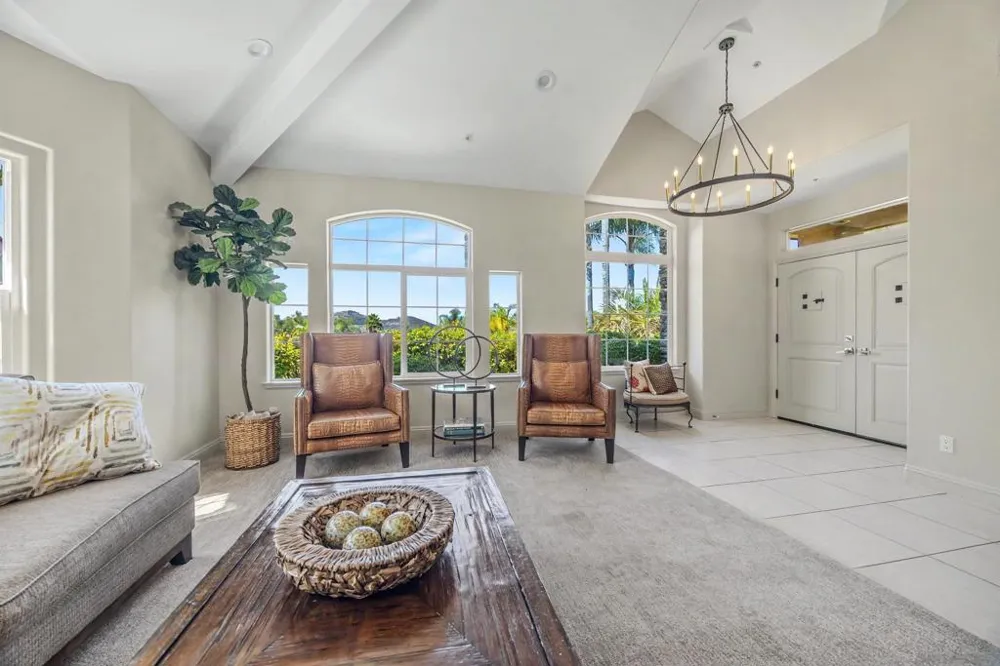 708 Vista Canyon Vista, CA 92084