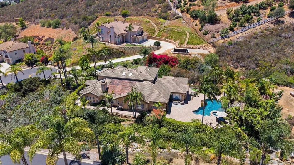 708 Vista Canyon Vista, CA 92084