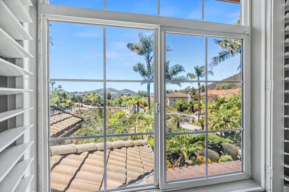 708 Vista Canyon Vista, CA 92084