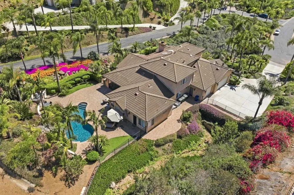 708 Vista Canyon Vista, CA 92084
