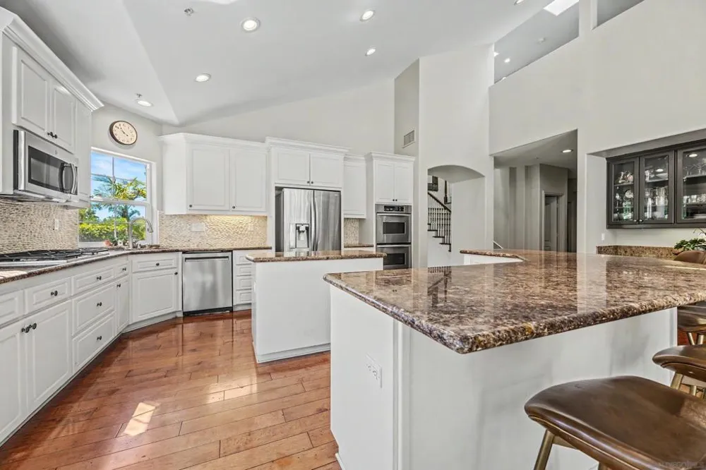 708 Vista Canyon Vista, CA 92084