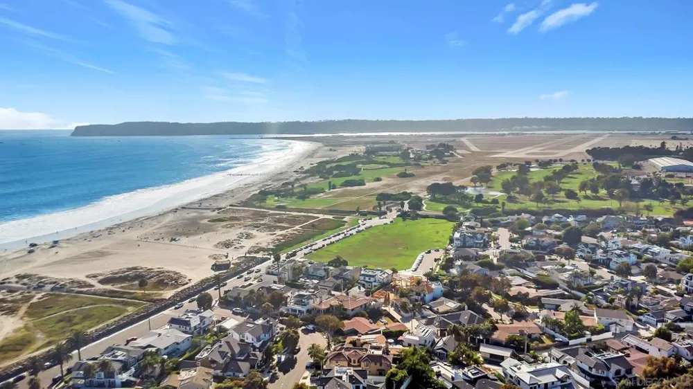 1130 Pine Street Coronado, CA 92118