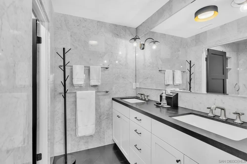 1130 Pine Street Coronado, CA 92118