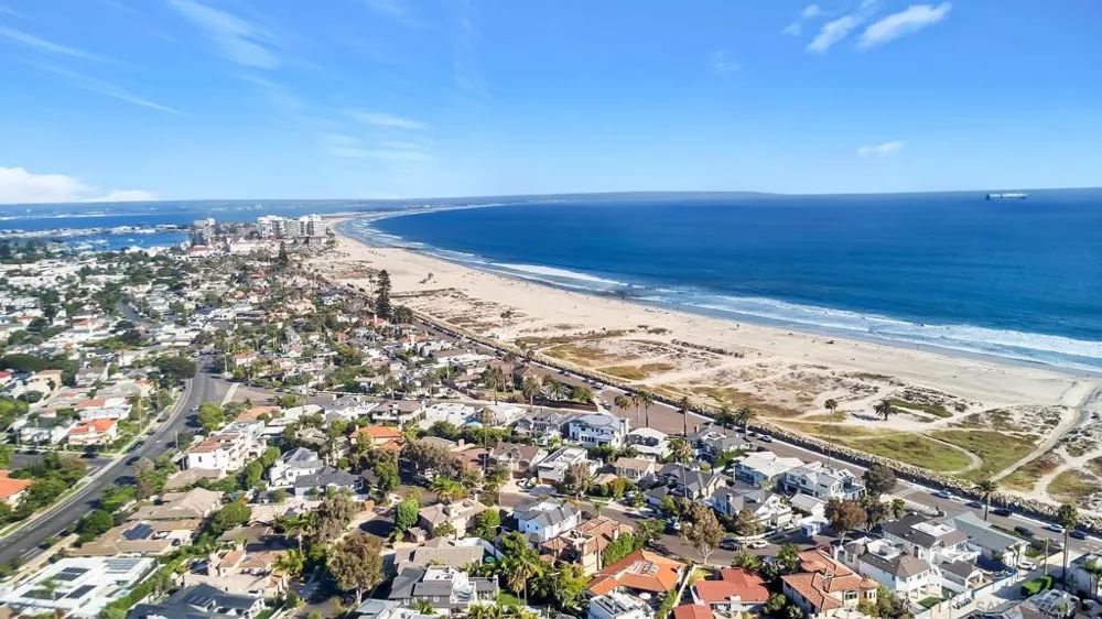 1130 Pine Street Coronado, CA 92118