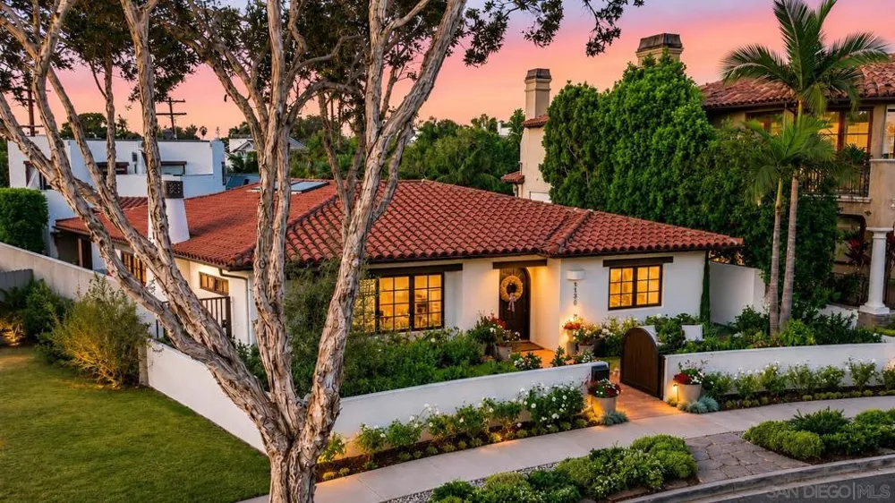 1130 Pine Street Coronado, CA 92118