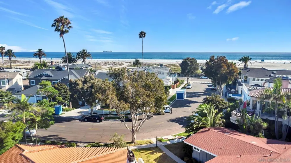 1130 Pine Street Coronado, CA 92118