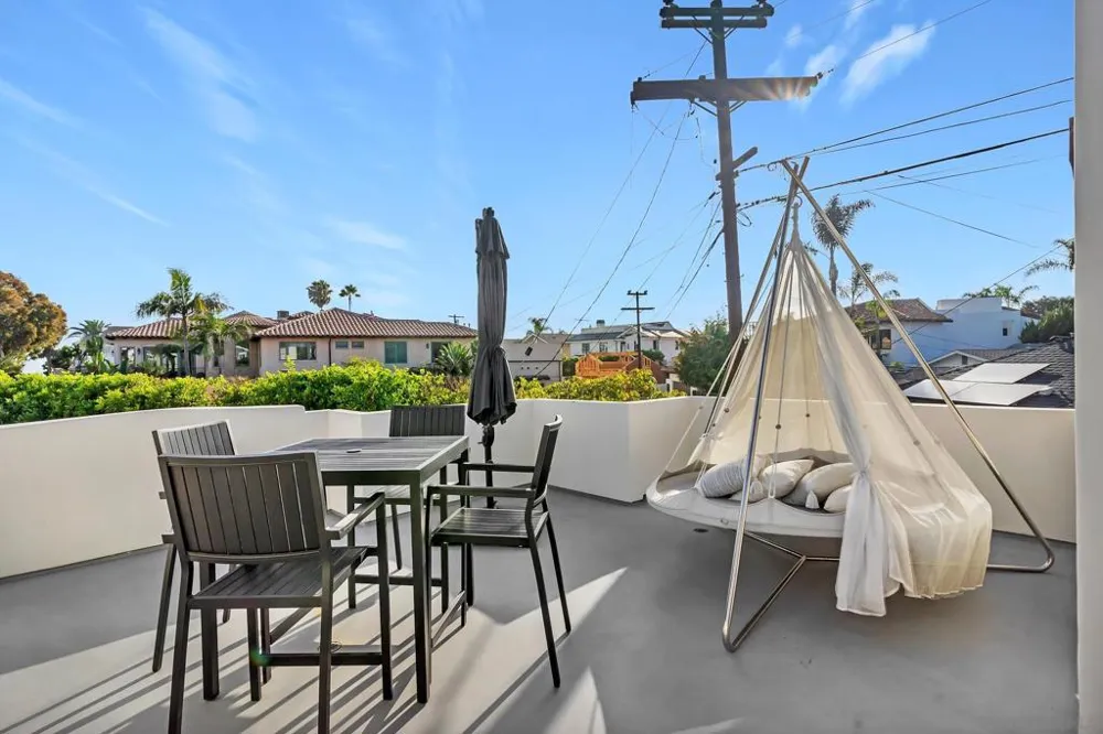 1130 Pine Street Coronado, CA 92118