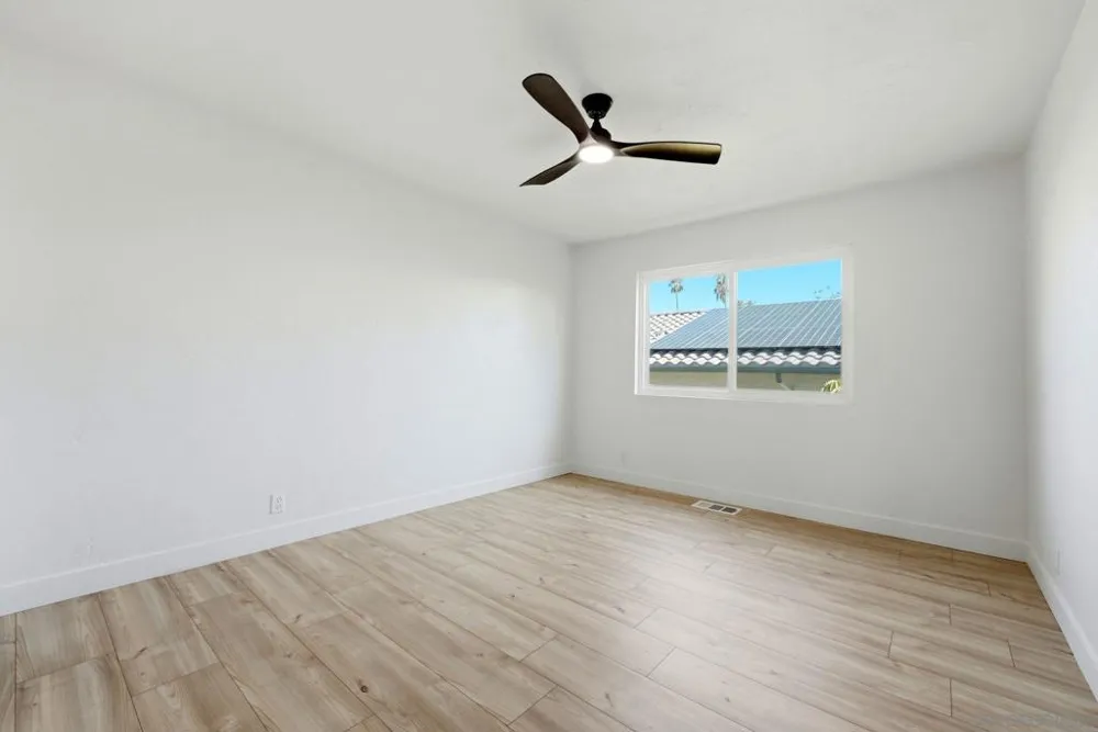 1329 Park Hill Ln Escondido, CA 92025