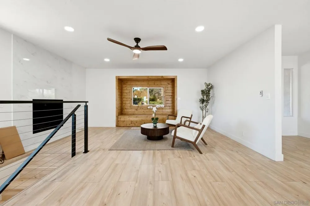 1329 Park Hill Ln Escondido, CA 92025