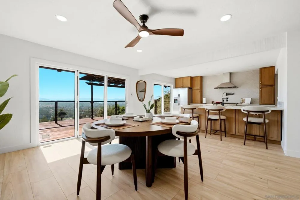 1329 Park Hill Ln Escondido, CA 92025